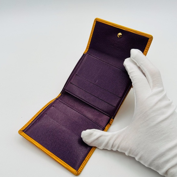 Louis Vuitton Epi Wallet - Picture 6 of 13